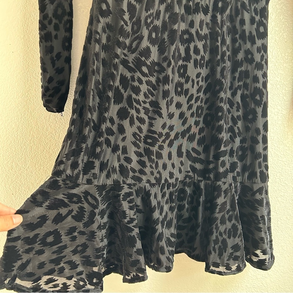 AQUA | Elegant Black Leopard Patterned Velvet Dre… - image 7